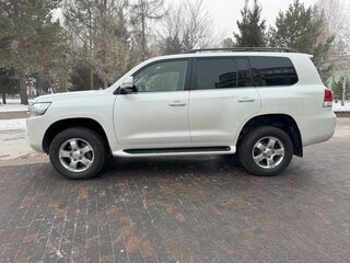 2021 Toyota Land Cruiser 200 Series Рестайлинг 2, белый, 9350000 рублей, вид 5