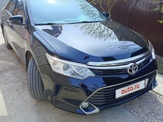 2016 Toyota Camry VII (XV50) Рестайлинг, чёрный, 1749000 рублей, вид 2