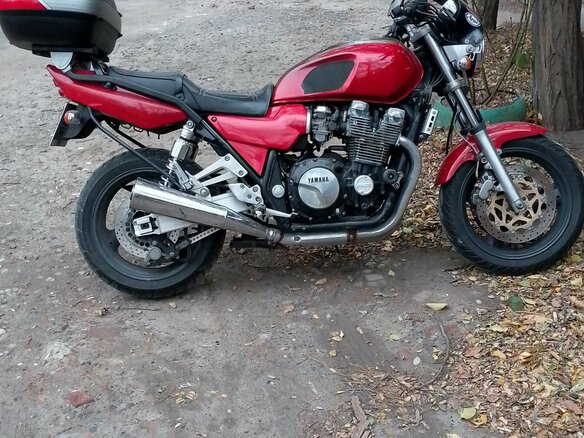 1999 Yamaha XJR1200, красный, 340000 рублей