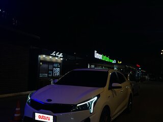 2020 Kia Rio IV Рестайлинг, белый, 1850000 рублей, вид 1
