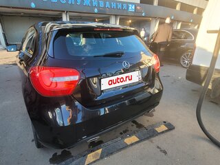 2015 Mercedes-Benz A-Класс 180 III (W176), чёрный, 1730000 рублей, вид 1