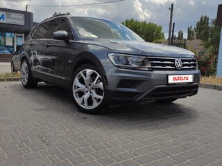 2020 Volkswagen Tiguan Allspace II, серый, 2890000 рублей, вид 1