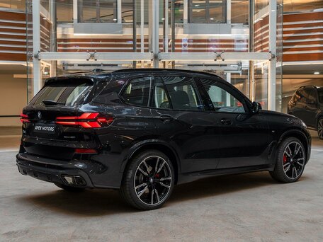 2026 BMW X5 40i IV (G05/G18) Рестайлинг, чёрный, 16090000 рублей, вид 2