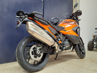 2023 KTM 1290 Super Adventure S, оранжевый, 1900000 рублей, вид 3