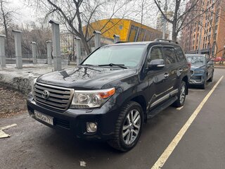 2013 Toyota Land Cruiser 200 Series Рестайлинг 1, чёрный, 2999999 рублей, вид 1
