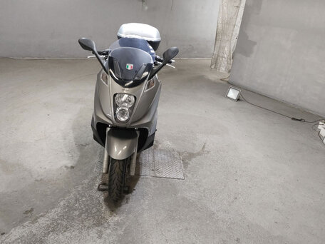 2011 Gilera GP800, серый, 600000 рублей, вид 3