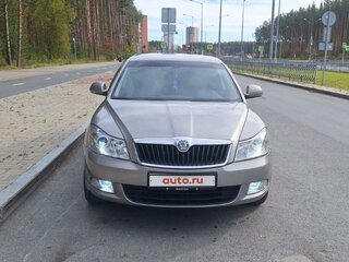 2011 Skoda Octavia II (A5) Рестайлинг, серый, 850000 рублей, вид 2