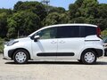 2023 Toyota Sienta III, белый, 1250000 рублей - вид 4