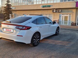2024 Honda Civic XI Рестайлинг, белый, 3000000 рублей, вид 5