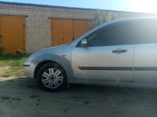 2003 Ford Focus I Рестайлинг, серебристый, 160000 рублей, вид 3