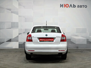 2012 Skoda Octavia II (A5) Рестайлинг, белый, 850000 рублей, вид 5