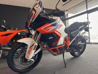 2023 KTM 1290 Super Adventure R, оранжевый, 1800000 рублей, вид 4