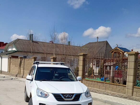 2013 Chery Tiggo (T11) I Рестайлинг (FL), белый, 560000 рублей - вид 1