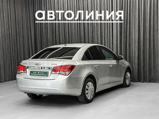 2013 Chevrolet Cruze I Рестайлинг, серебристый, 795000 рублей, вид 3