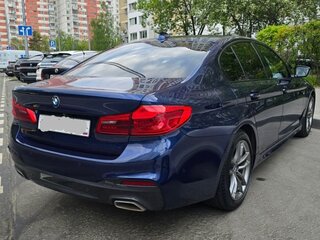 2019 BMW 5 серии 520d xDrive VII (G30/G31/G38), синий, 4000000 рублей, вид 4