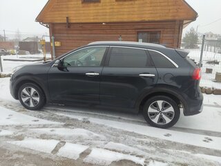 2017 Kia Niro Plug-in hybrid I, синий, 1688566 рублей, вид 4