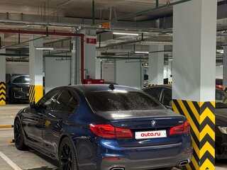 2019 BMW 5 серии 520d xDrive VII (G30/G31/G38), синий, 4000000 рублей, вид 5
