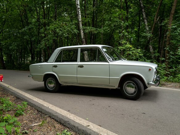 1970 Lada (ВАЗ) 2101, белый, 1950000 рублей - вид 4
