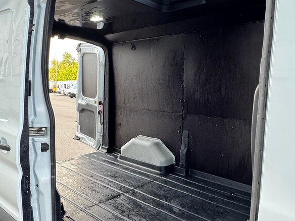 2018 Ford Transit, белый, 2240000 рублей - вид 9