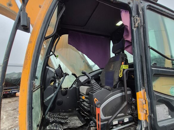 2012 Hyundai R210NLC, жёлтый, 3500000 рублей - вид 6