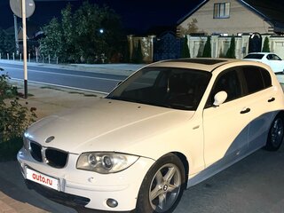 2006 BMW 1 серии 118i I (E81/E82/E87/E88), белый, 870000 рублей, вид 1