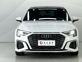 2022 Audi A3 Sportback 35 TFSI IV (8Y), белый, 2200000 рублей, вид 4