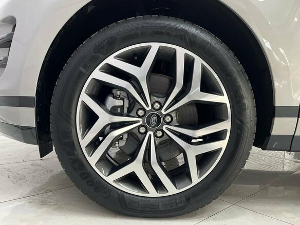 2025 Land Rover Range Rover Evoque L II Рестайлинг, серый, 5799000 рублей - вид 23