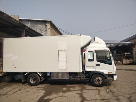 1999 Isuzu Forward (F-Series), белый, 2850000 рублей, вид 3