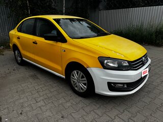 2019 Volkswagen Polo V Рестайлинг, жёлтый, 590000 рублей, вид 2