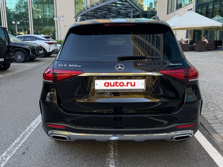 2021 Mercedes-Benz GLE 300 d II (V167), чёрный, 7100000 рублей, вид 3