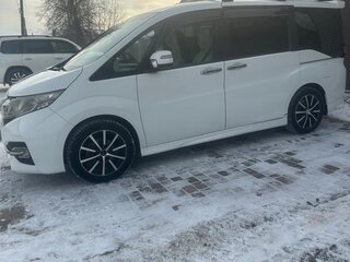 2015 Honda Stepwgn V, белый, 2250000 рублей, вид 5