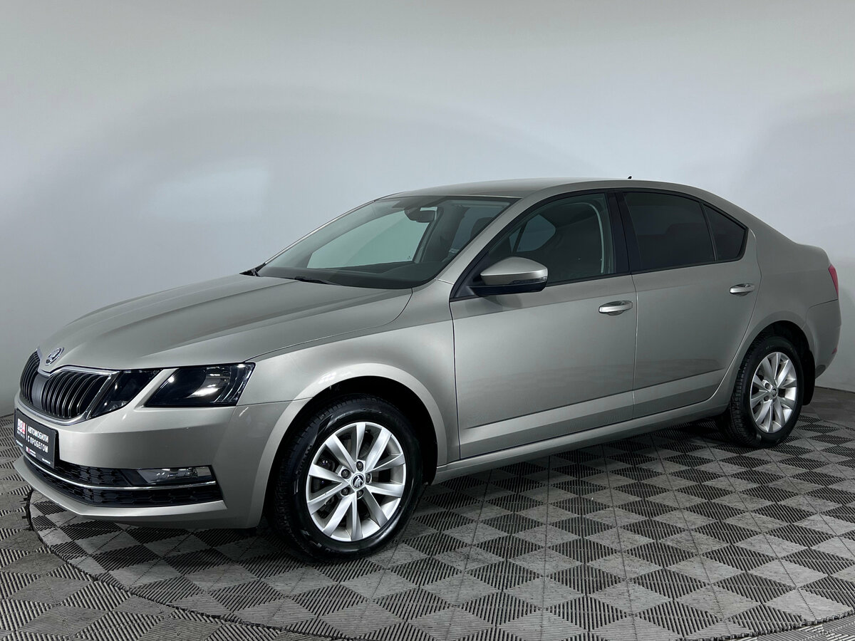 Открыть фотографии: Skoda Octavia III (A7) Рестайлинг