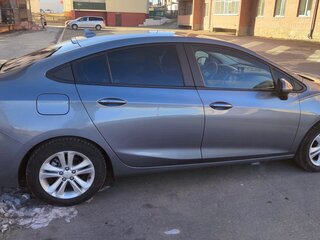 2017 Chevrolet Cruze II, серый, 1360000 рублей, вид 3