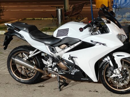 2014 Honda VFR 800, белый, 500000 рублей, вид 2