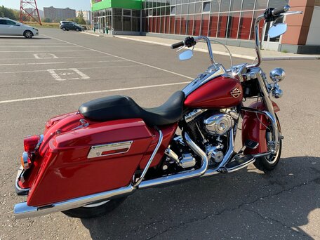 2011 Harley-Davidson Road King, красный, 1480000 рублей, вид 4