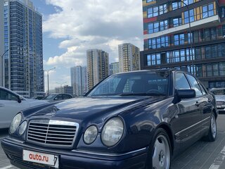 1998 Mercedes-Benz E-Класс 200 II (W210, S210), синий, 435000 рублей, вид 1