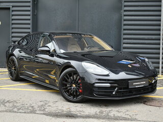 2021 Porsche Panamera GTS II Рестайлинг, чёрный, 9900000 рублей, вид 3