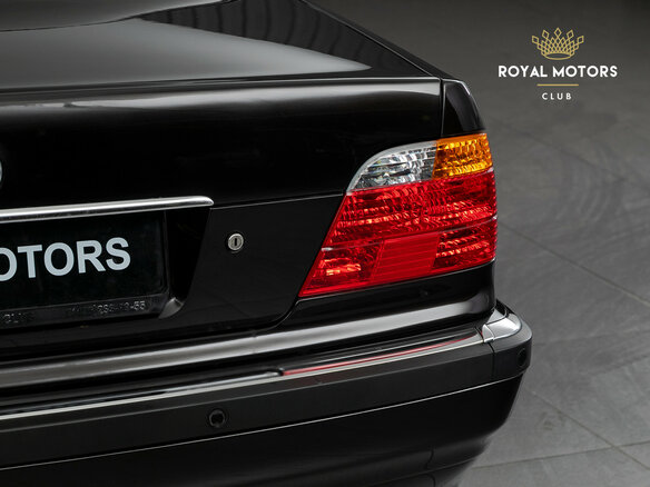 2001 BMW 7 серии 740i III (E38) Рестайлинг, зелёный - вид 5
