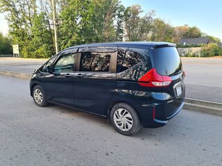 2019 Honda Freed II, зелёный, 1700000 рублей, вид 4