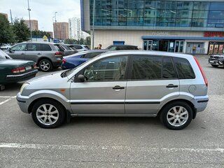 2005 Ford Fusion I, серый, 320000 рублей, вид 4