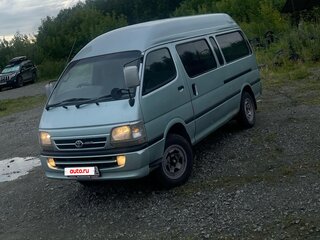 2002 Toyota Regius Ace H100, зелёный, 885000 рублей, вид 1