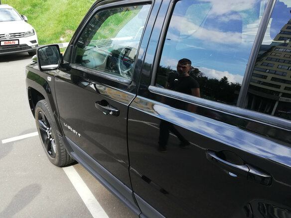 2011 Jeep Liberty (Patriot), чёрный - вид 14