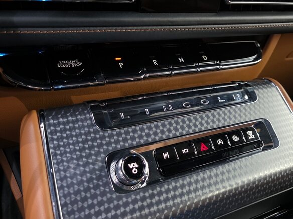 2024 Lincoln Aviator II Рестайлинг, белый, 9228700 рублей - вид 8