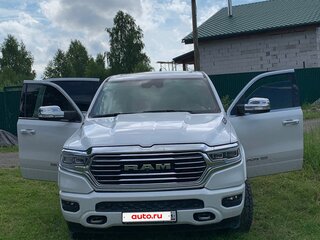 2020 Ram 1500 Quad Cab eTorque V, белый, 7520000 рублей, вид 2