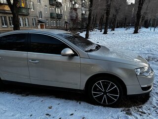 2010 Volkswagen Passat B6, серебристый, 699999 рублей, вид 4