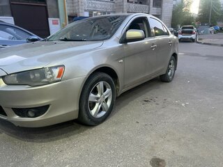 2010 Mitsubishi Lancer X, бежевый, 800000 рублей, вид 1