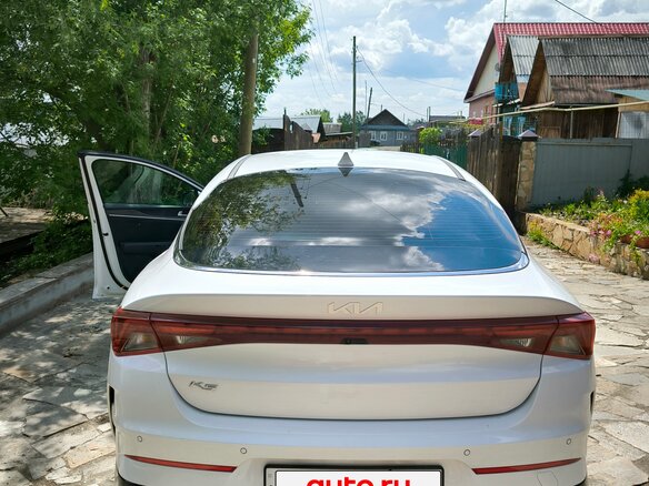 2022 Kia K5 III, белый, 3100000 рублей - вид 5