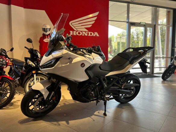2022 Honda NT1100, белый, 1750000 рублей