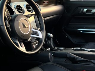2019 Ford Mustang VI Рестайлинг, красный, 2790000 рублей, вид 4