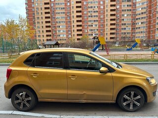 2010 Volkswagen Polo V, бежевый, 470000 рублей, вид 2